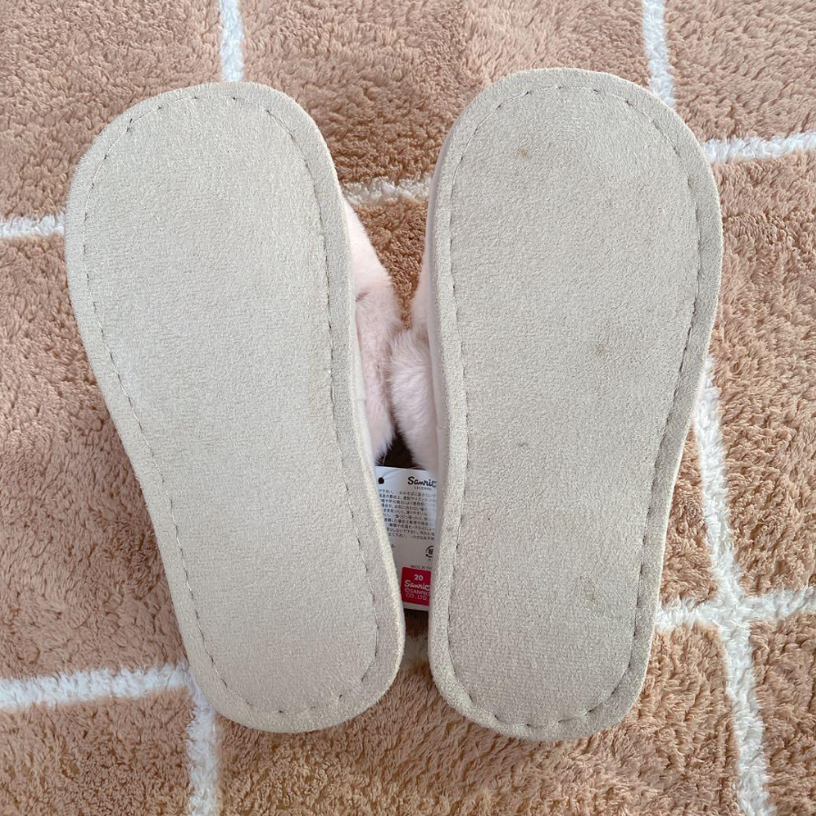 Sanrio Characters Cross Fur Slippers - Hello Kitty