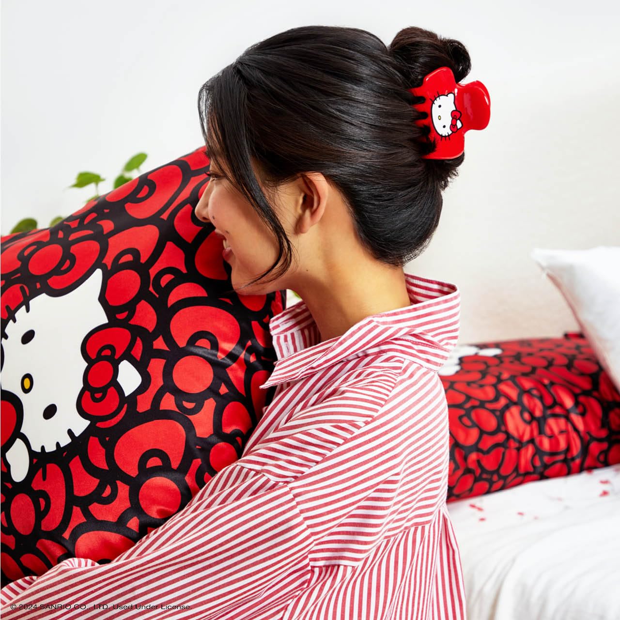 Hello Kitty x Kitsch Recycled Puffy Claw Clip- Kitty Face